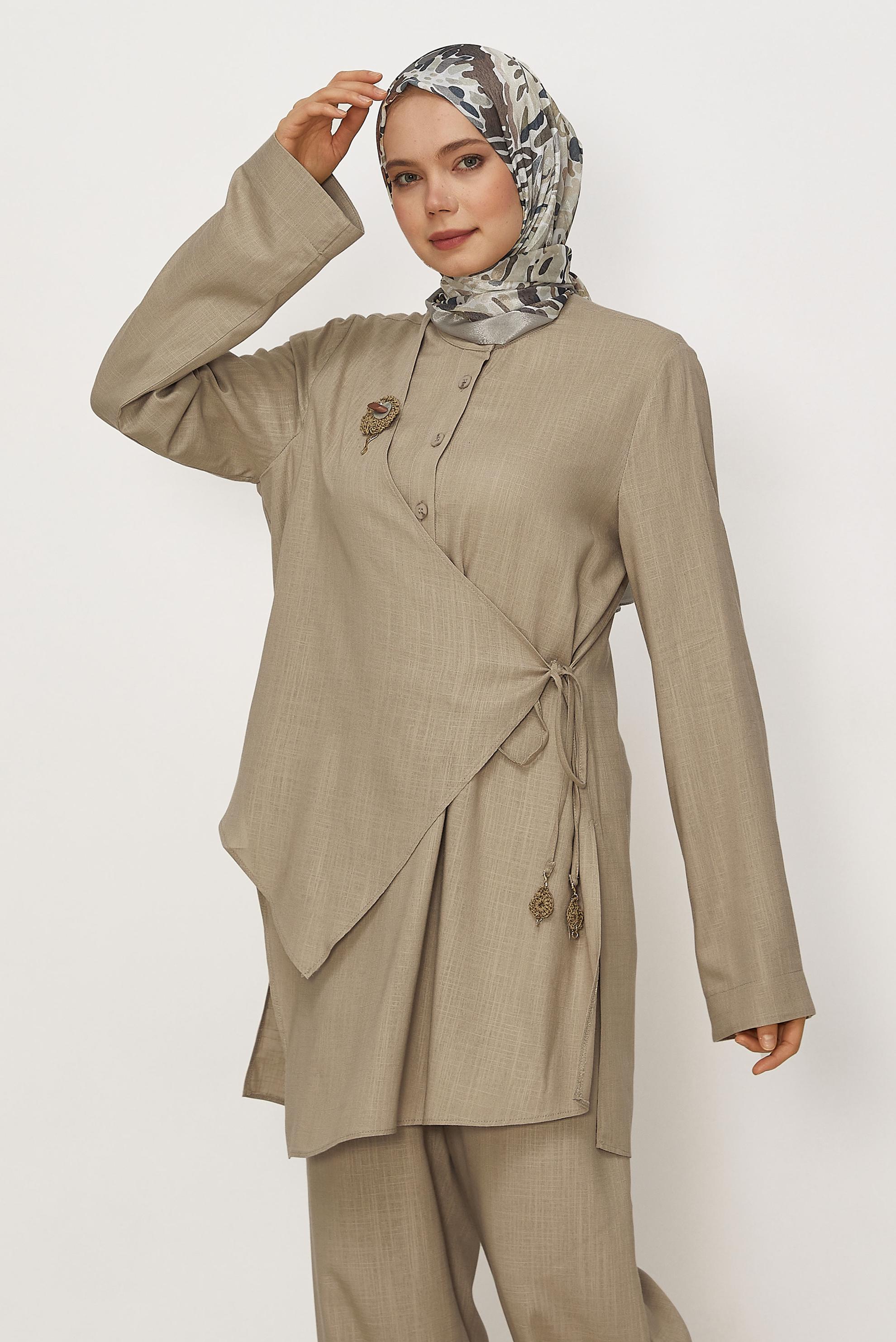 Hijab clothing BEIGE ASYMMETRICAL CUT LINEN PANTSUIT 46437