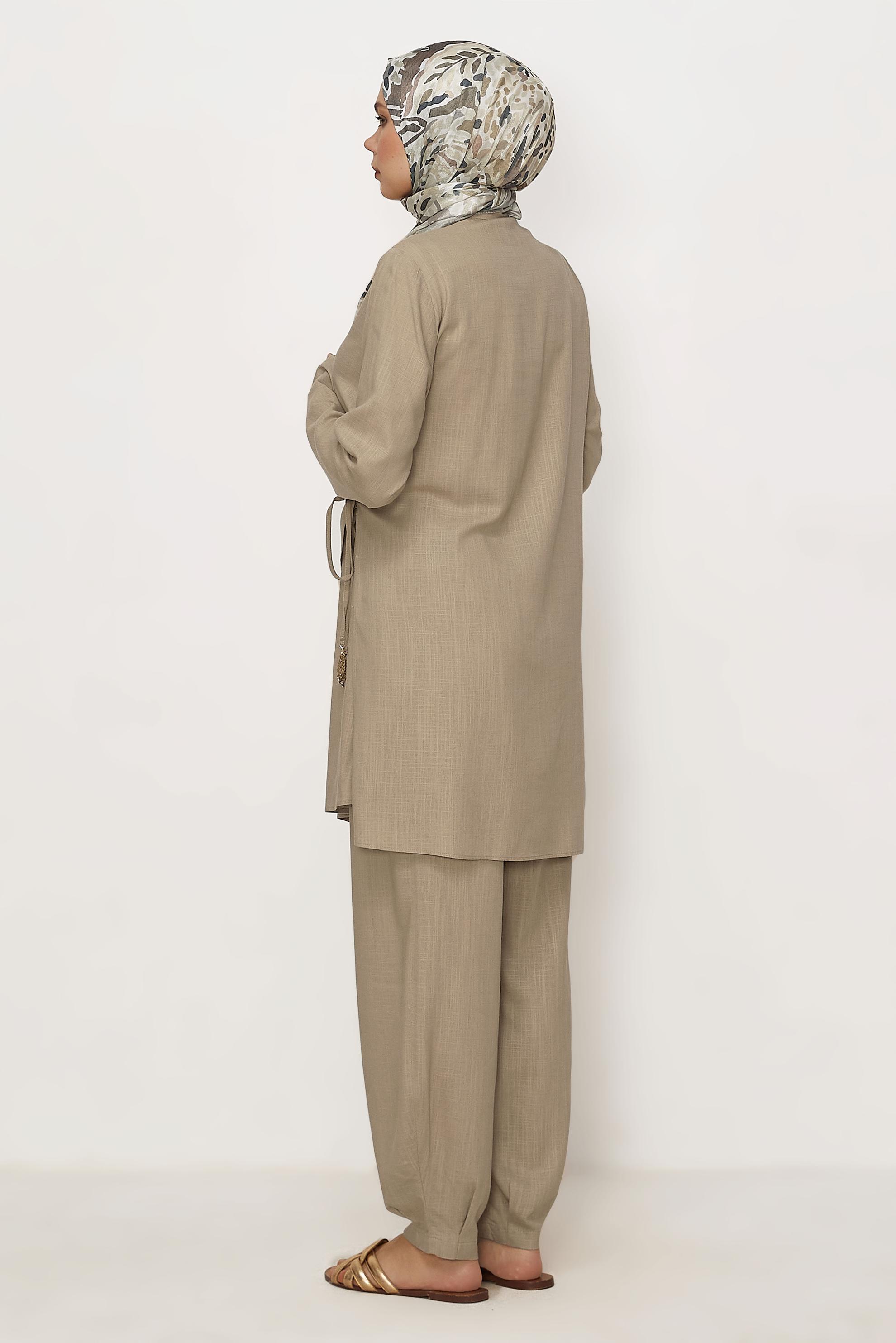 Hijab clothing BEIGE ASYMMETRICAL CUT LINEN PANTSUIT 46437