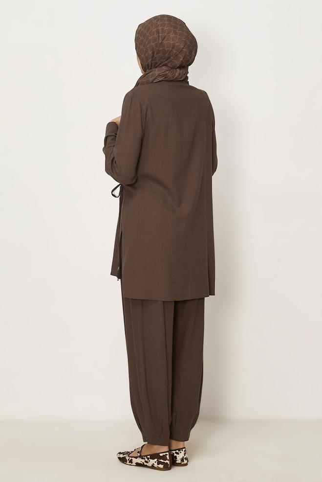 Hijab clothing BROWN ASYMMETRICAL CUT LINEN PANTSUIT 46437 - ALVİNA