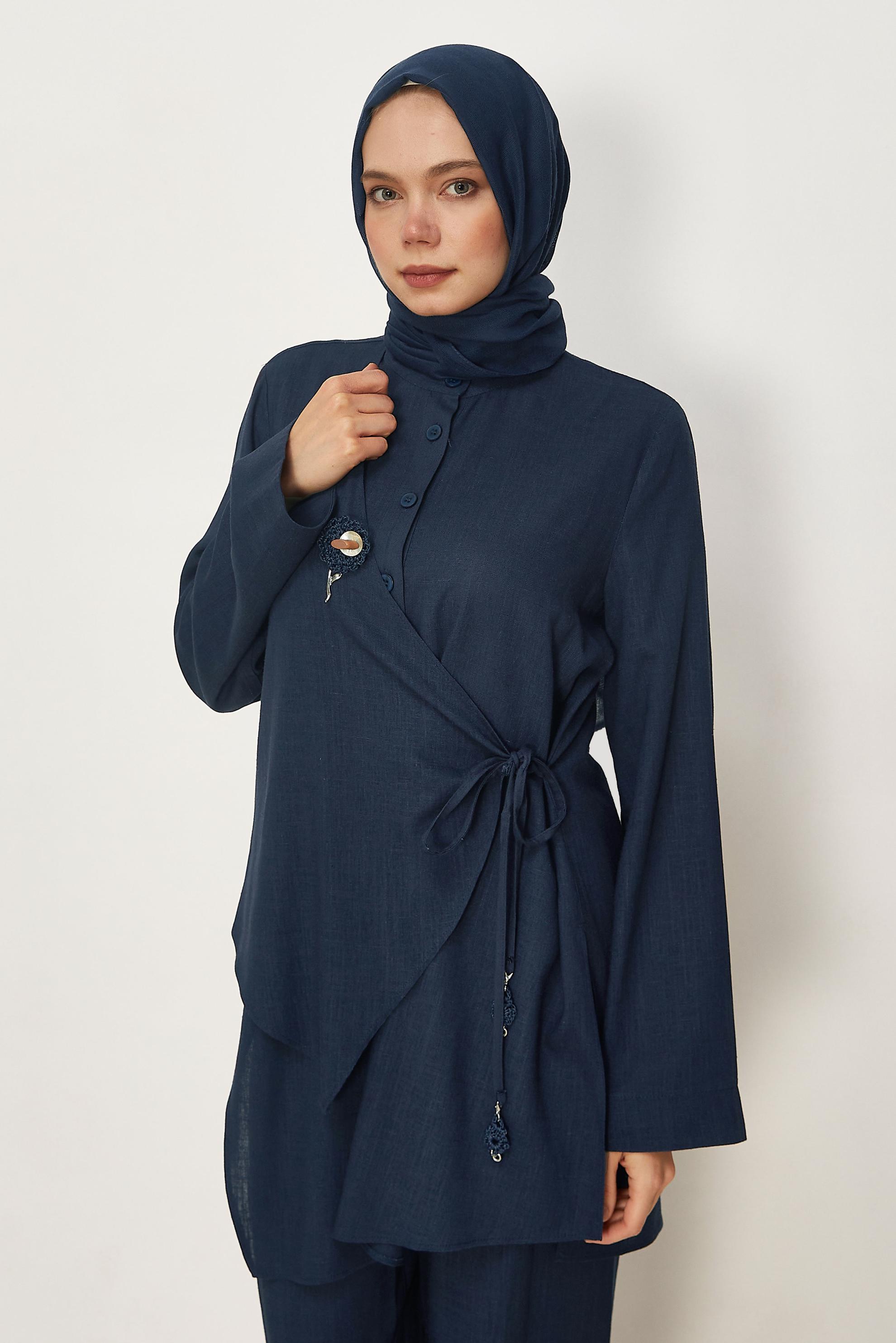Hijab clothing NAVY BLUE ASYMMETRICAL CUT LINEN PANTSUIT 46437