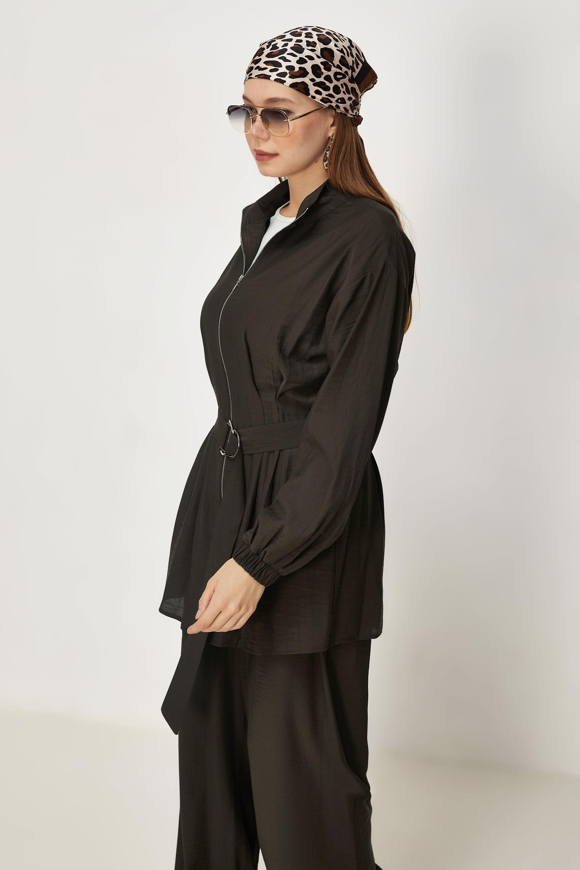 Hijab-Kleidung BRAUN HOSENANZUG MIT GÜRTEL 46486