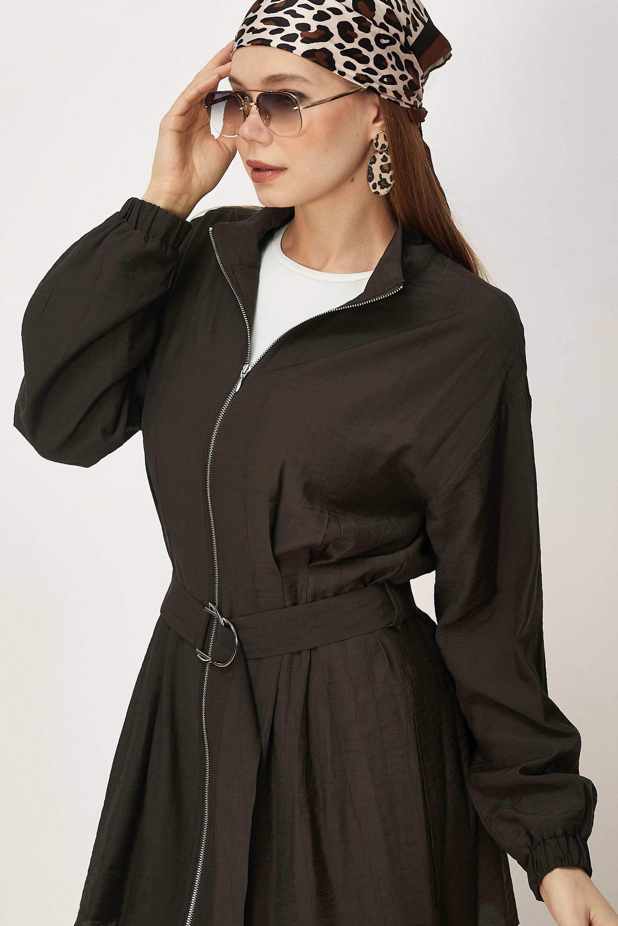 Hijab-Kleidung BRAUN HOSENANZUG MIT GÜRTEL 46486