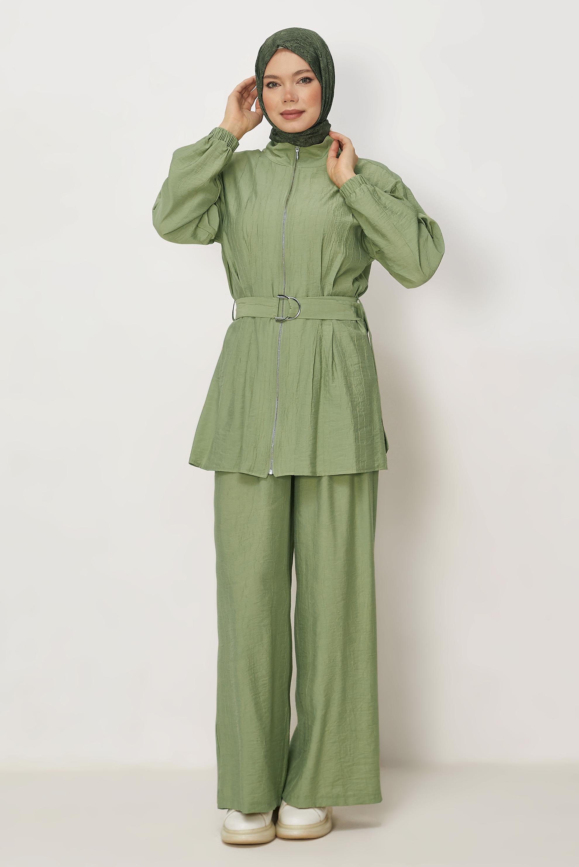 Hijab-Kleidung GRÜN HOSENANZUG MIT GÜRTEL 46486
