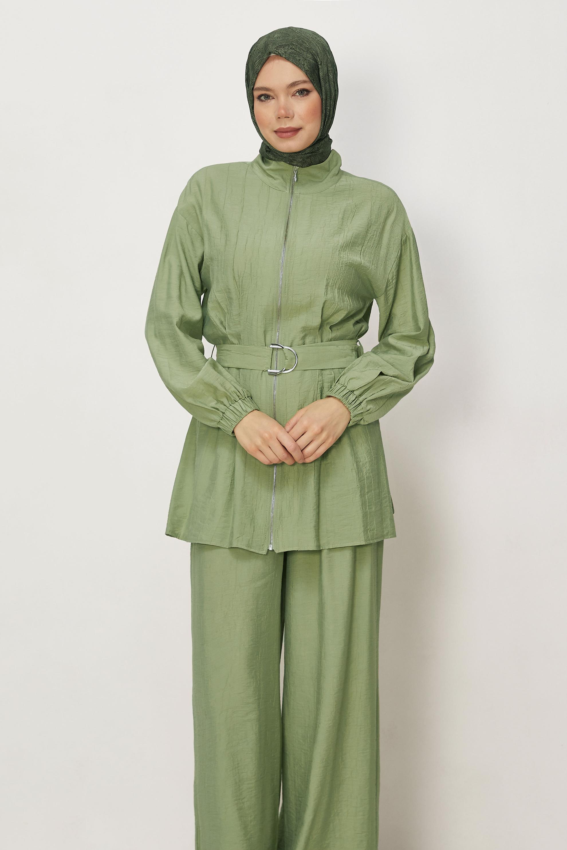Hijab-Kleidung GRÜN HOSENANZUG MIT GÜRTEL 46486