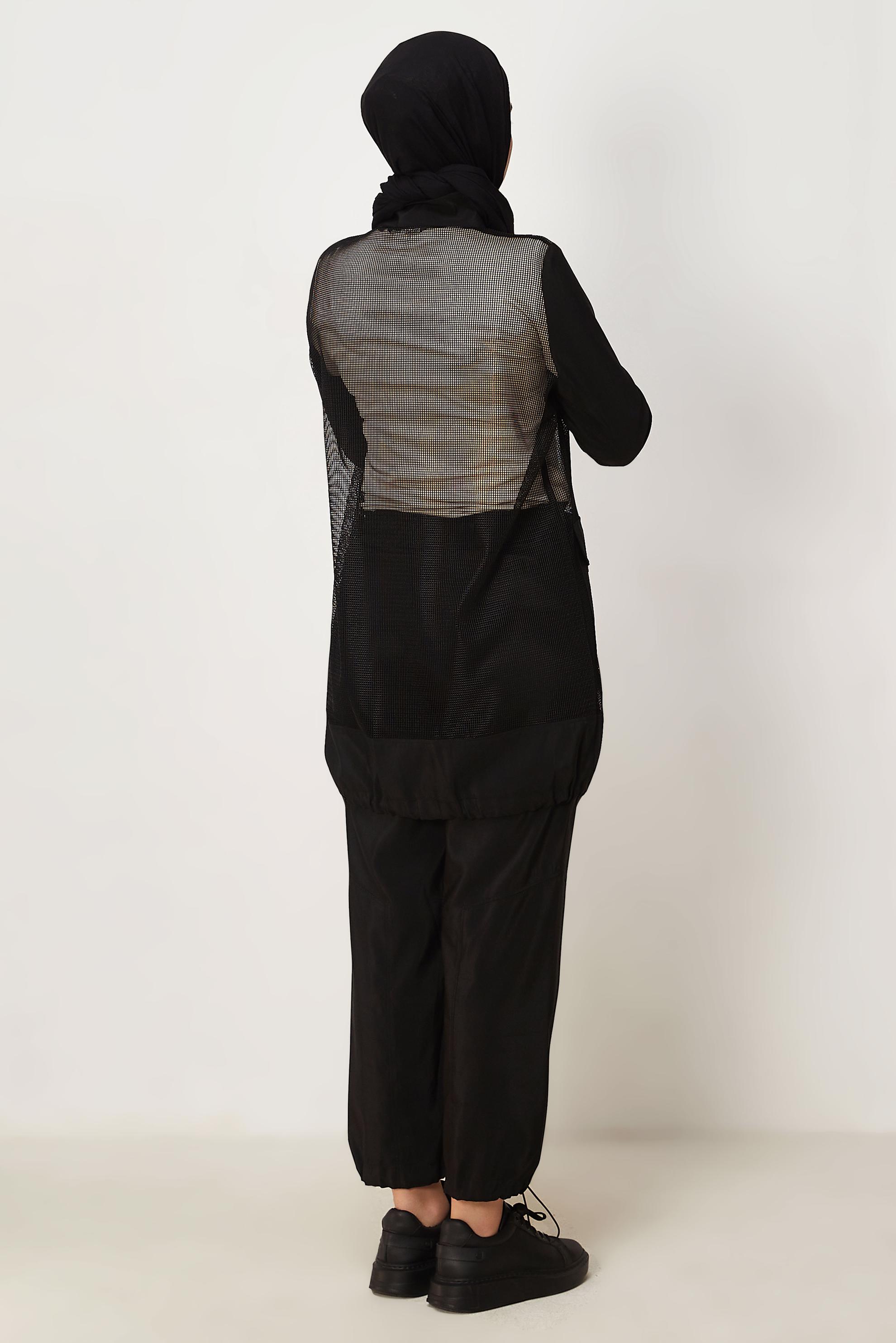 Tesettür giyim SİYAH FİLELİ PARAŞÜT KUMAŞ PANTOLONLU TAKIM 46502
