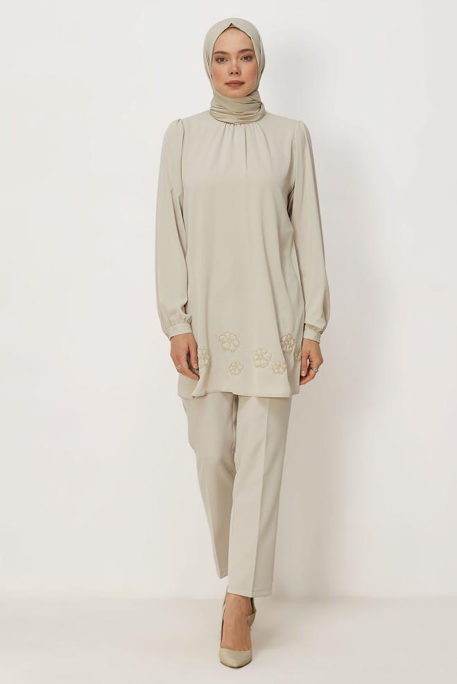 Hijab clothing BEIGE EMBROIDERY DETAILED TUNIC 45710 - ALVİNA