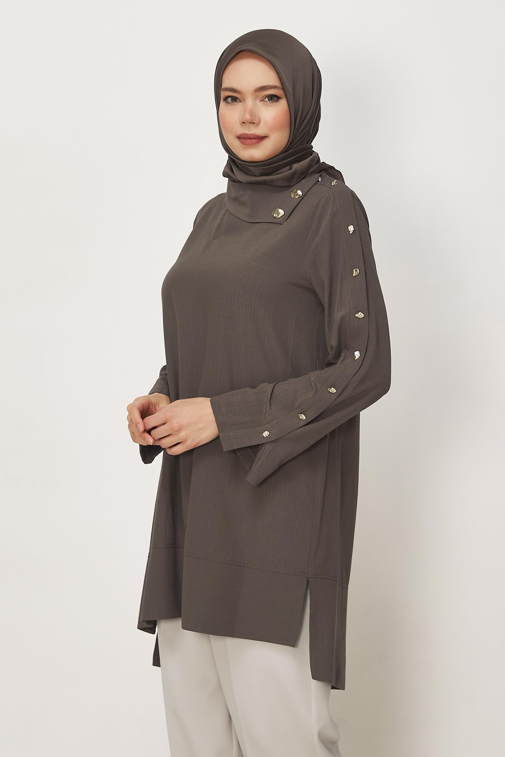 Hijab-Kleidung BRAUN TUNIKA MIT KNOPFDETAIL 46376