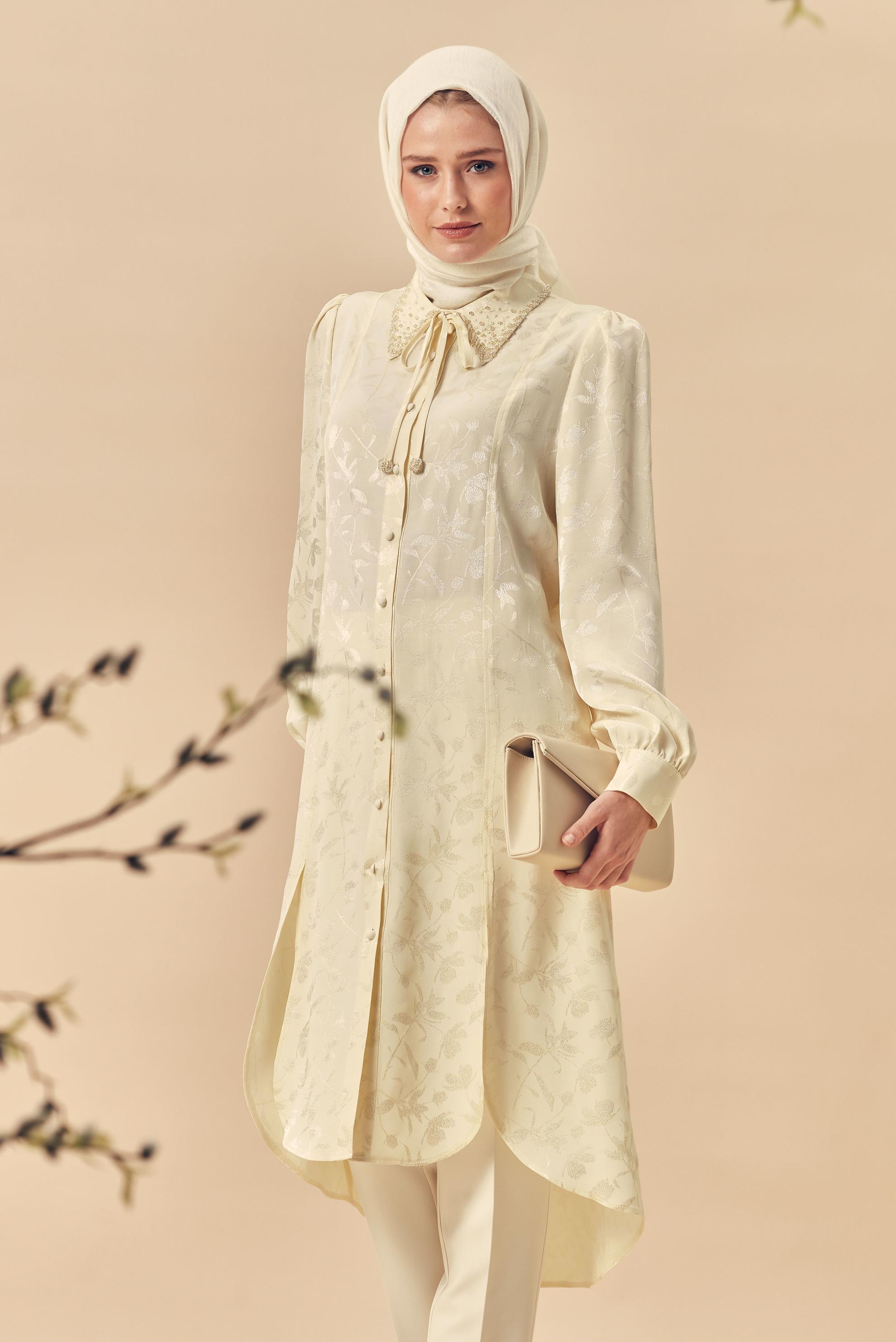 Hijab-Kleidung ECRU JACQUARD-TUNIKA MIT GÜRTEL 46508