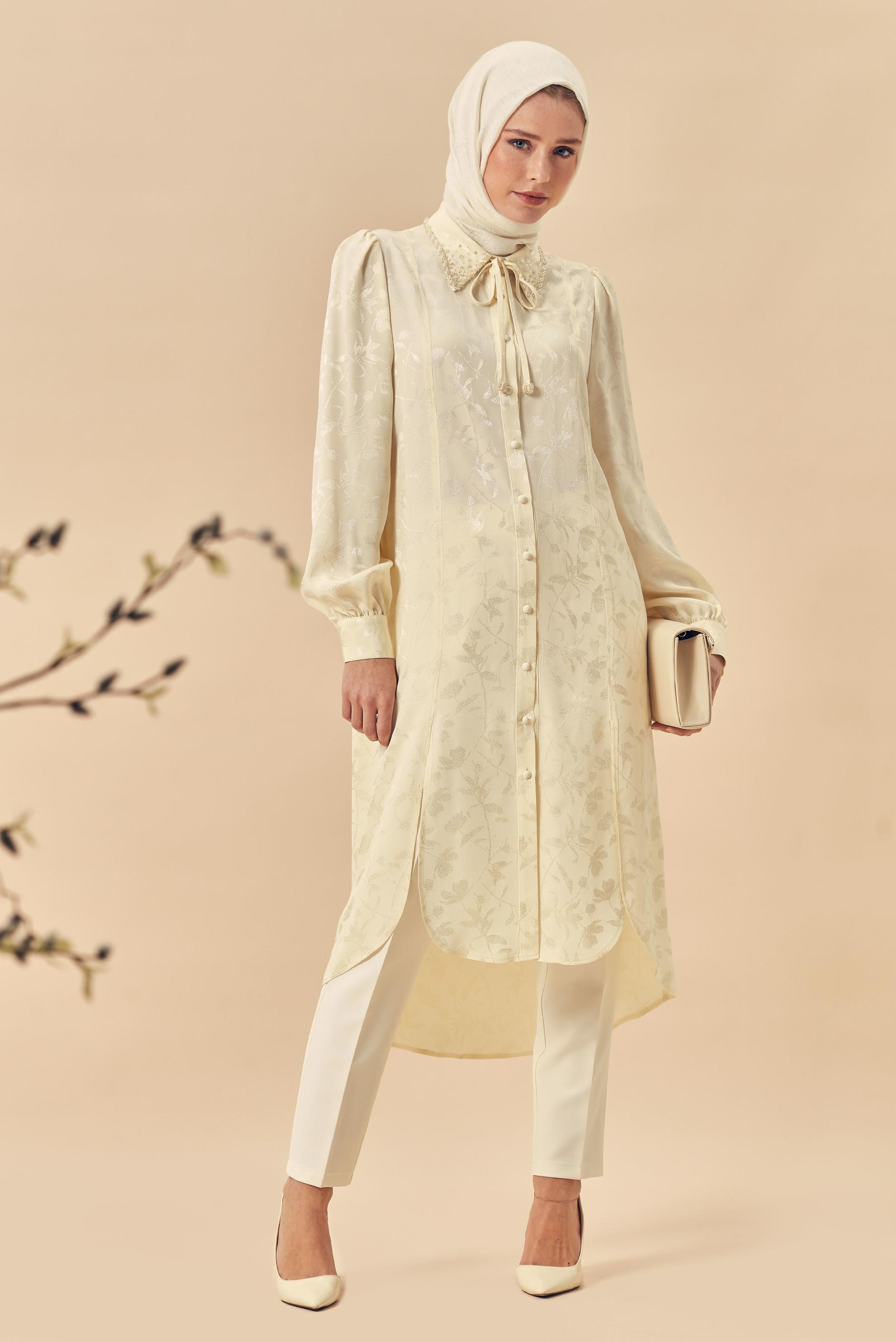 Hijab-Kleidung ECRU JACQUARD-TUNIKA MIT GÜRTEL 46508