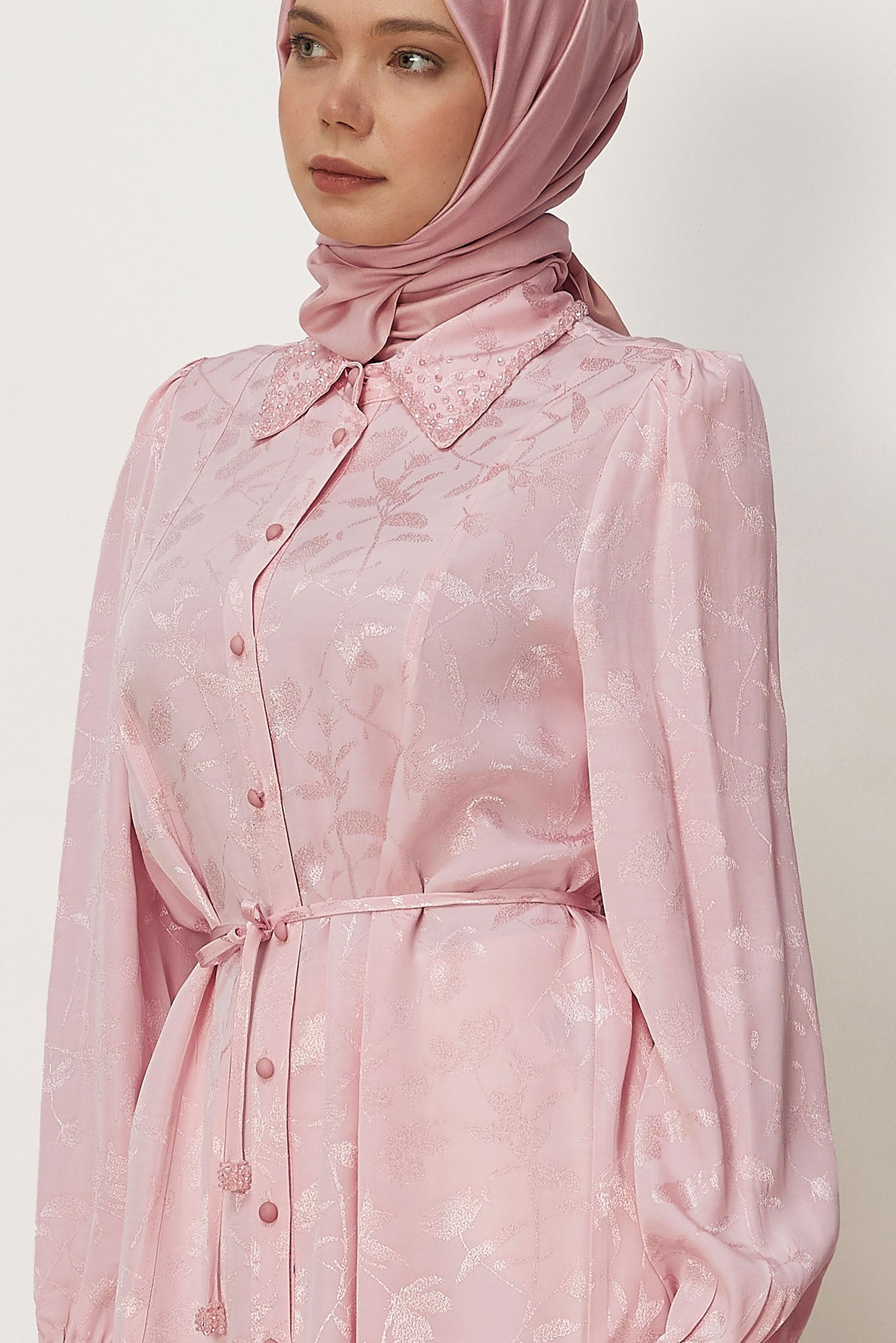 Hijab-Kleidung ROSA JACQUARD-TUNIKA MIT GÜRTEL 46508