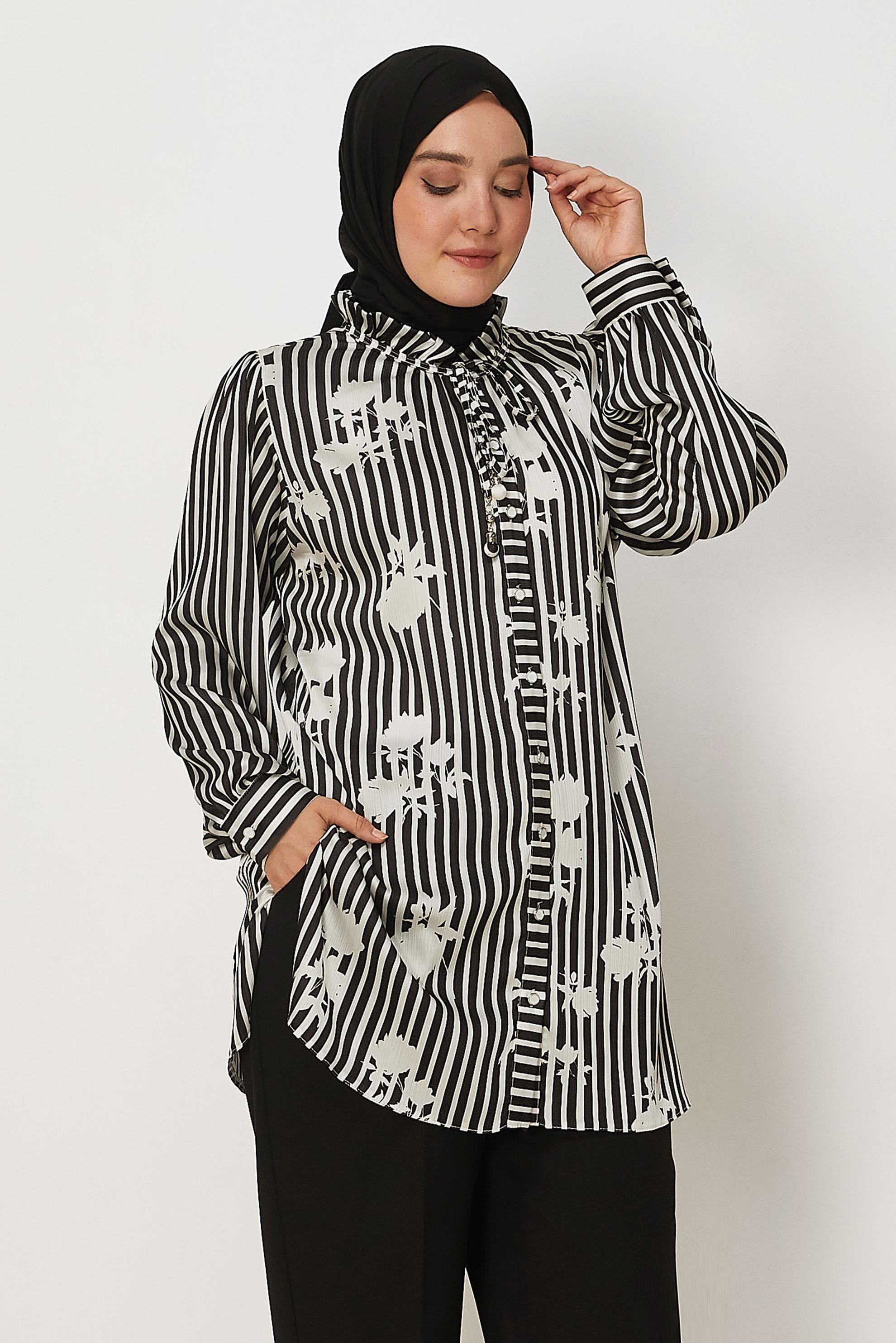 Hijab-Kleidung SCHWARZ GEMUSTERTE SATIN-TUNIKA 46548