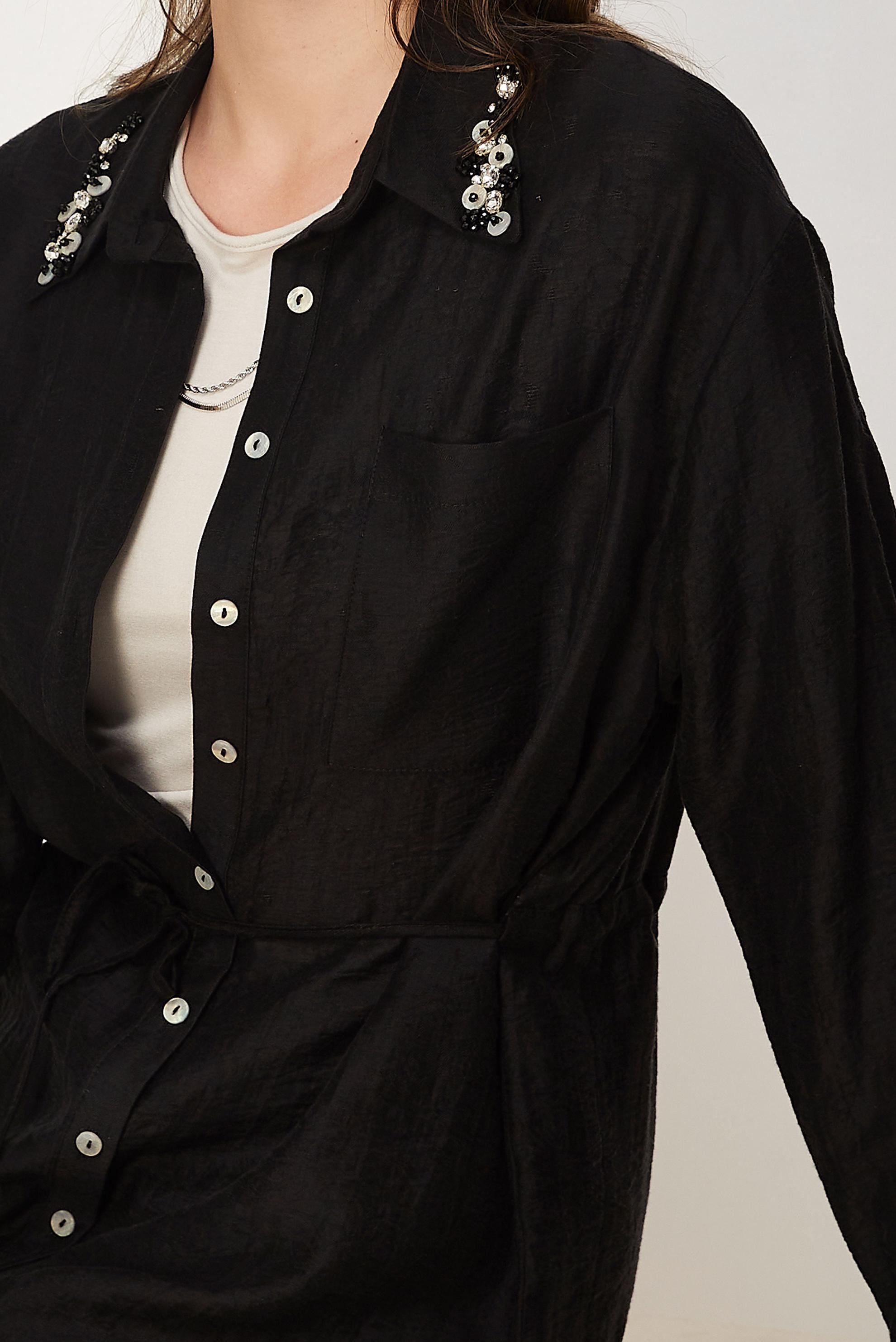 Hijab-Kleidung SCHWARZ JACQUARD-TUNIKA MIT GEBUNDENER TAILLE 46563