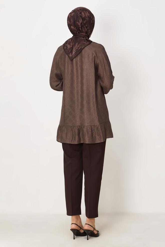 Hijab-Kleidung BRAUN JACQUARD-TUNIKA MIT GEBUNDENEM HALS 46638 - ALVİNA