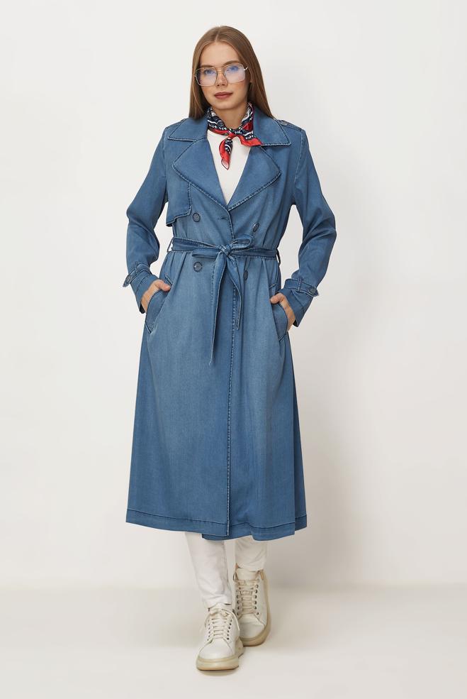 Hijab-Kleidung BLAU DENIM-TRENCHCOAT MIT GÜRTEL 10968 - ALVİNA
