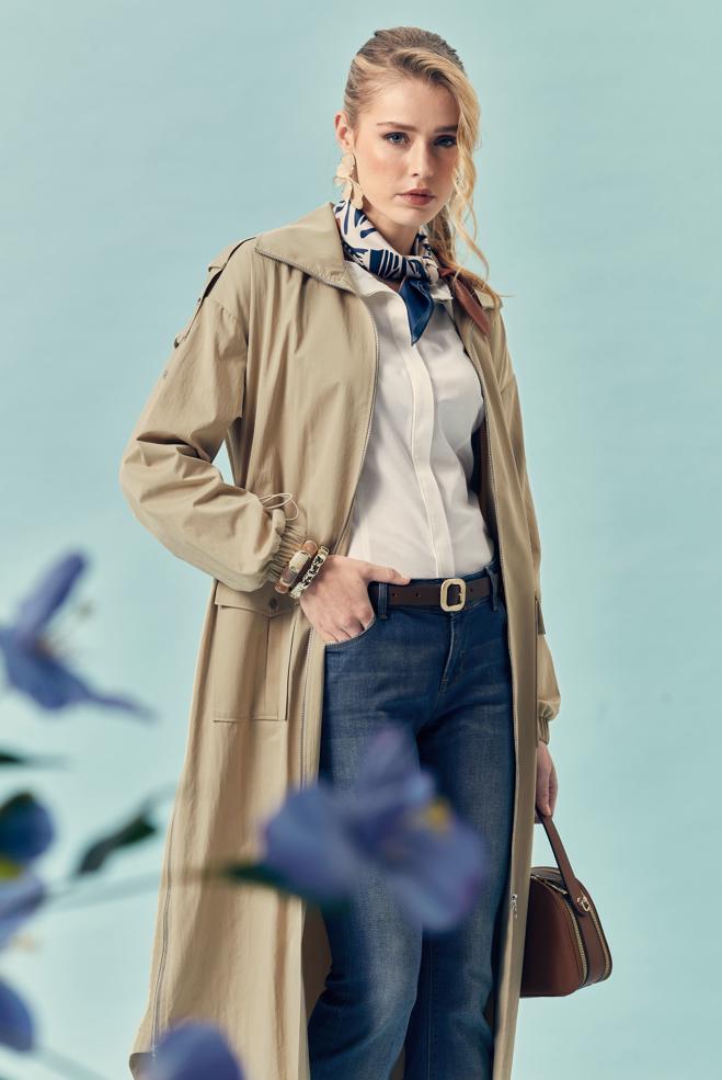 Hijab-Kleidung SAND GESMOKTER TAILLEN-TRENCHCOAT 11001 - ALVİNA