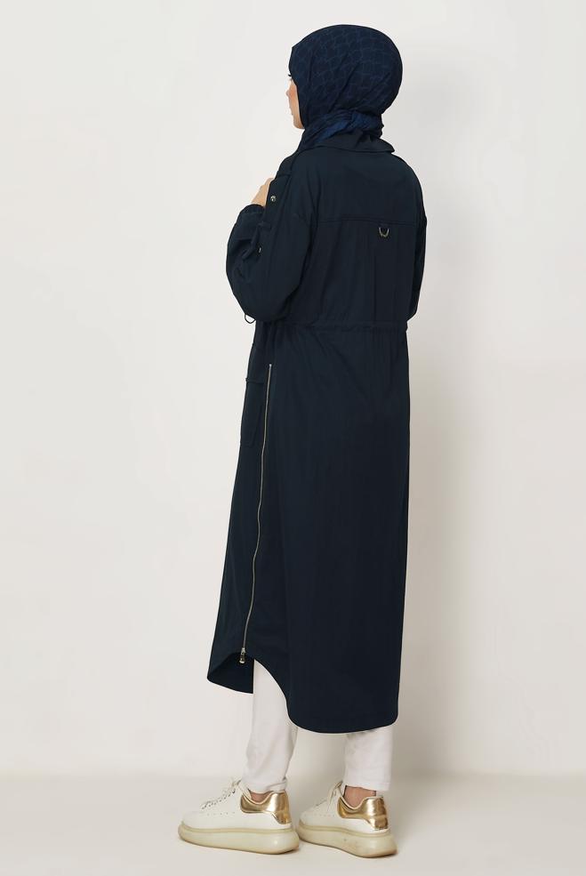 Hijab-Kleidung NAVY BLAU GESMOKTER TAILLEN-TRENCHCOAT 11001 - ALVİNA