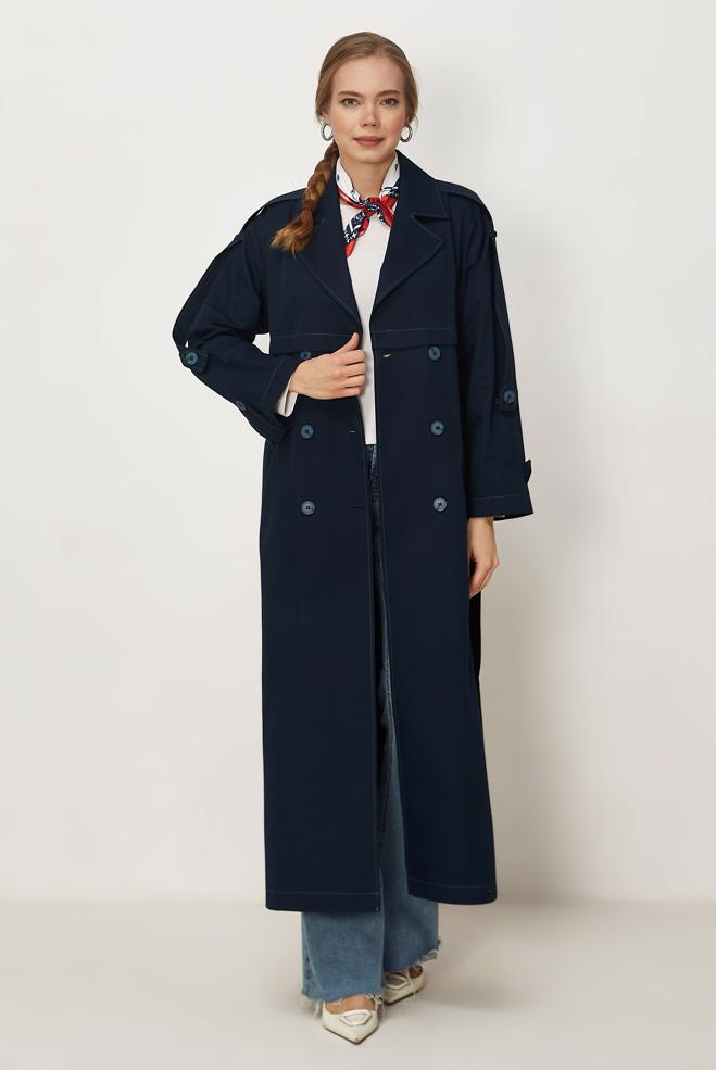 Hijab-Kleidung NAVY BLAU TRENCHCOAT MIT GÜRTEL 11003 - ALVİNA