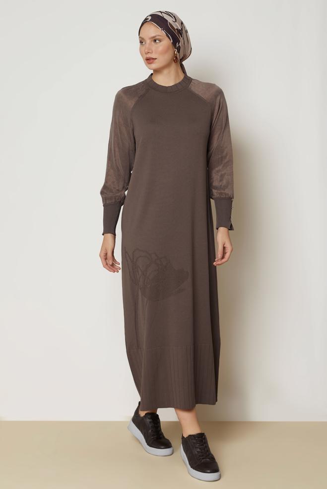 Tesettür giyim KAHVE TRİKO ELBİSE 46953 - ALVİNA