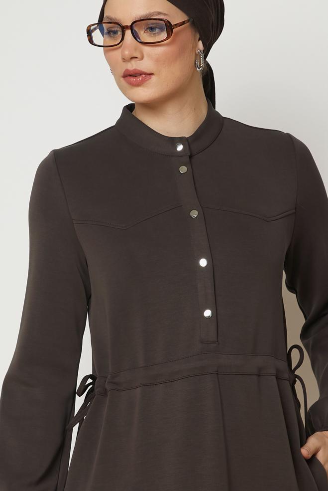 Vêtements hijab BRUN ROBE DE SURVÊTEMENT TAILLE SMOCKÉE 47034 - ALVİNA